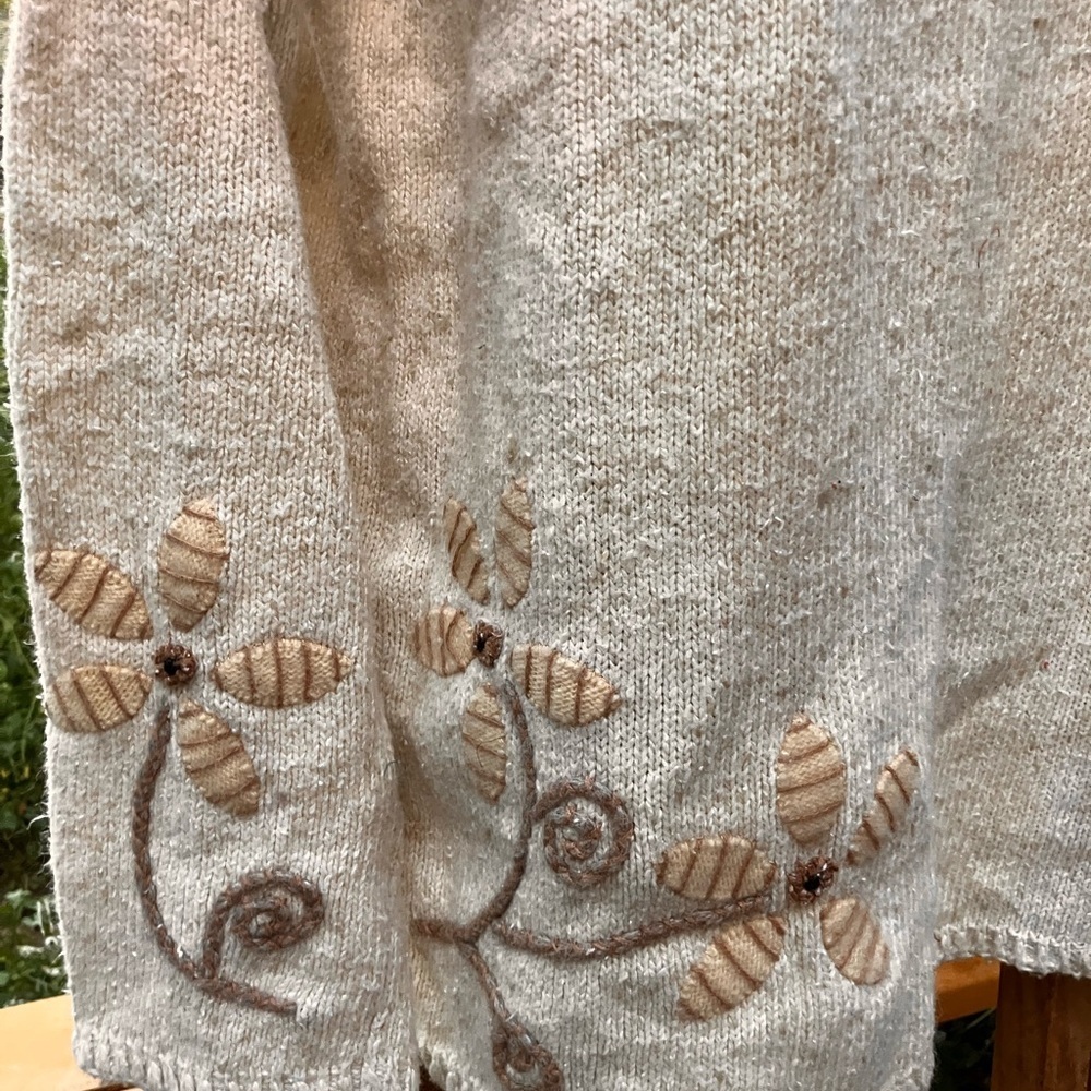Vintage Crazy Horse Mack turtleneck embroidered flowers relaxed, fit XL - Picture 2 of 8
